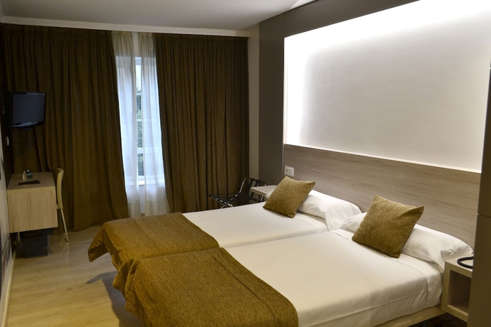 Imagen de la habitación del Hotel Alda San Carlos. Foto 2