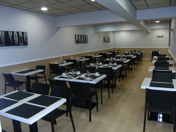 Imagen del bar/restaurante del Hotel Alda Zaragoza Independencia. Foto 2