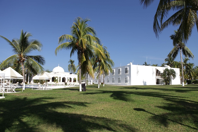 Imagen de los exteriores del Hotel Aldea Del Bazar, Puerto Escondido. Foto 6