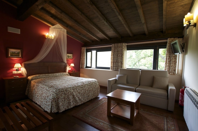 Imagen de la habitación del Hotel Aldea Rural Couso Galan. Foto 12