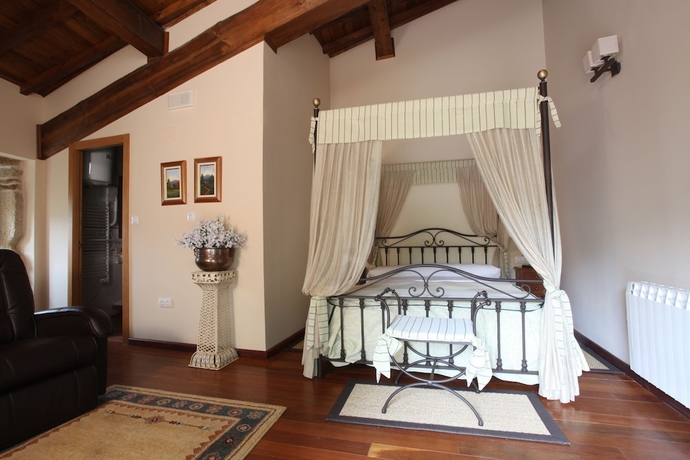 Imagen de la habitación del Hotel Aldea Rural Couso Galan. Foto 13