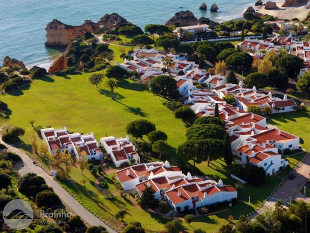 Imagen de los exteriores del Hotel Aldeamento da Prainha. Foto 29