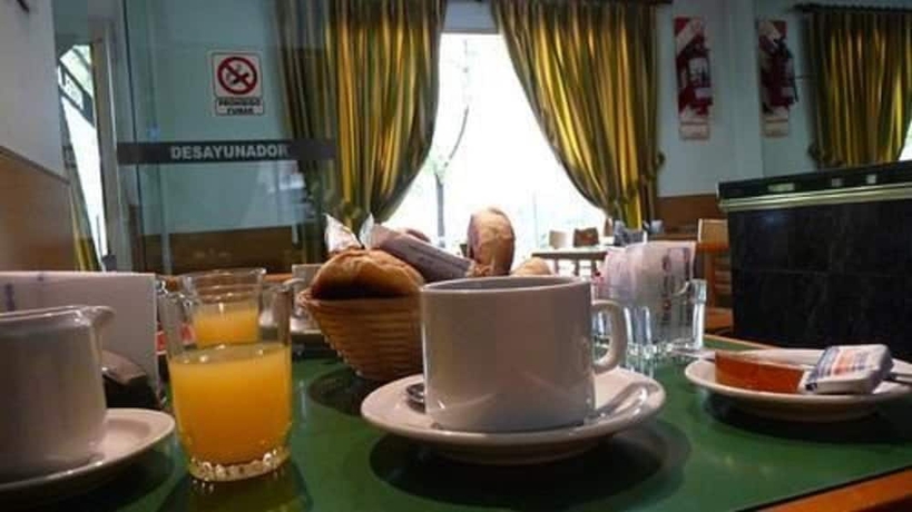 Imagen del bar/restaurante del Hotel Aldeano Ii. Foto 2