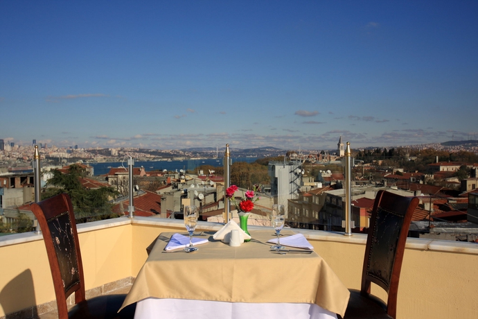 Imagen del bar/restaurante del Hotel Aldem Boutique Istanbul. Foto 2