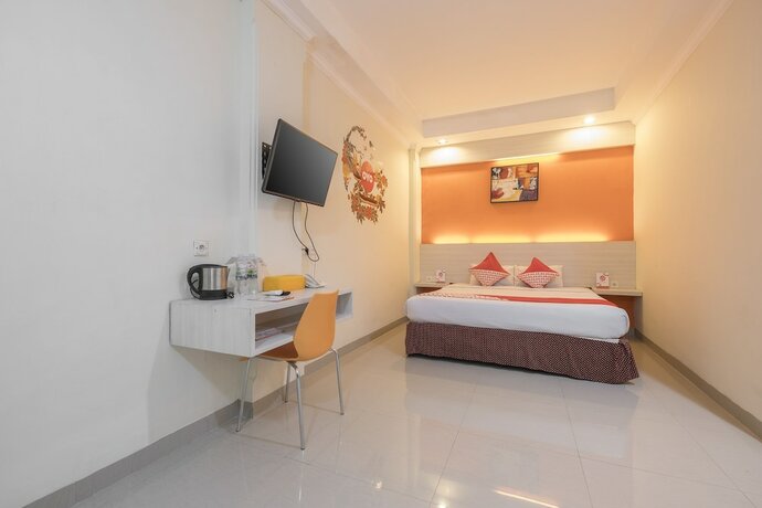 Imagen de la habitación del Hotel Alden Makassar. Foto 7