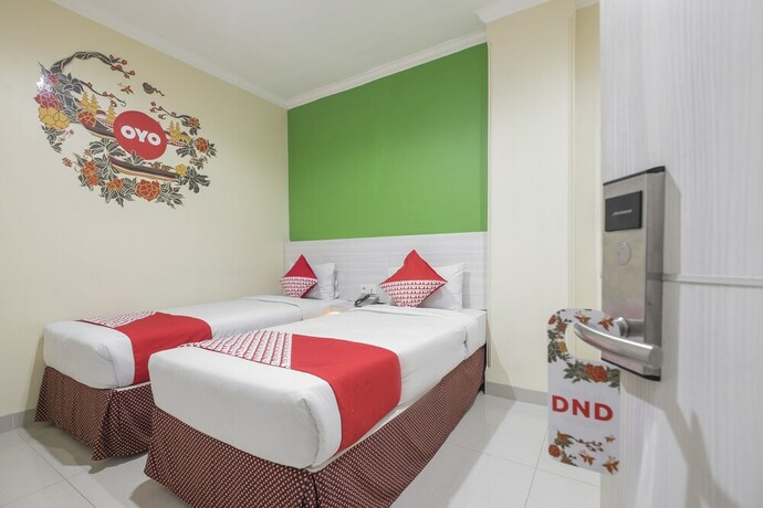 Imagen de la habitación del Hotel Alden Makassar. Foto 12