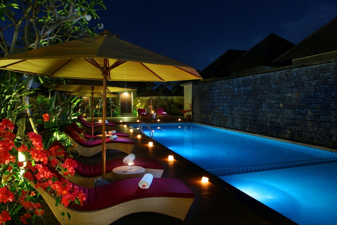 Imagen de la piscina del Hotel Aldeoz Grand Kancana Villa Bali. Foto 13