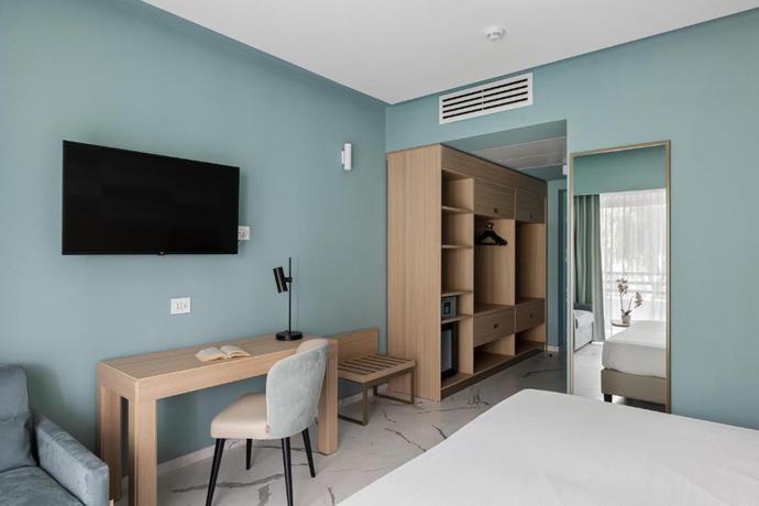 Imagen de la habitación del Hotel Aldiana Club Rocca Nettuno Calabria. Foto 5