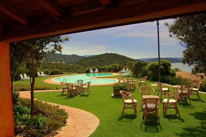 Imagen del bar/restaurante del Hotel Aldiola Country Resort. Foto 4