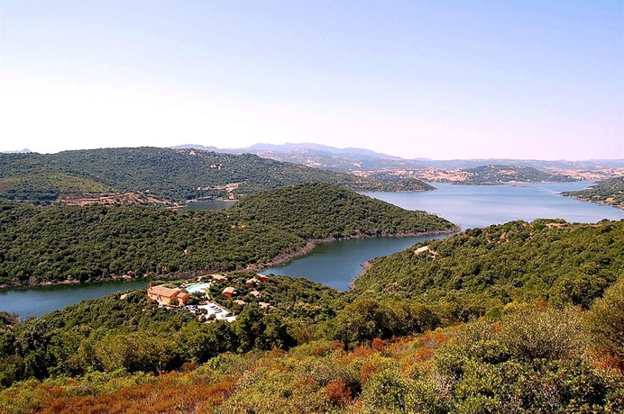 Imagen de los exteriores del Hotel Aldiola Country Resort. Foto 8