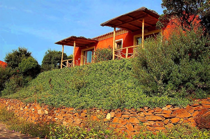 Imagen de los exteriores del Hotel Aldiola Country Resort. Foto 9