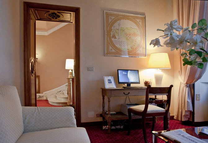 Imagen de los interiores del Hotel Aldrovandi Residence City Suites. Foto 6