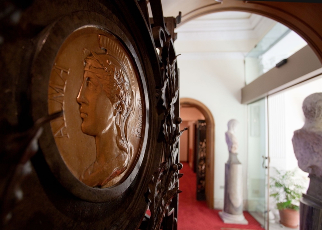 Imagen de los interiores del Hotel Aldrovandi Residence City Suites. Foto 9