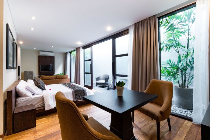 Imagen de la habitación del Hotel Aleesha Villas. Foto 3