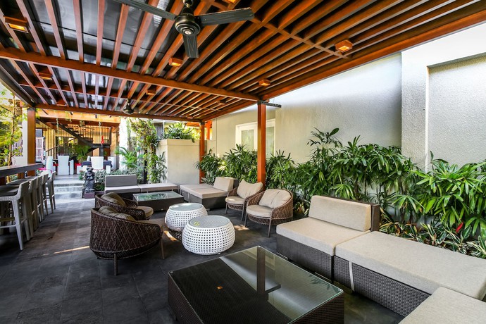 Imagen del bar/restaurante del Hotel Aleesha Villas. Foto 2