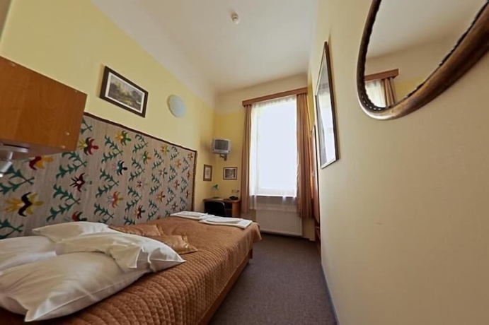 Imagen de la habitación del Hotel Alef. Foto 1