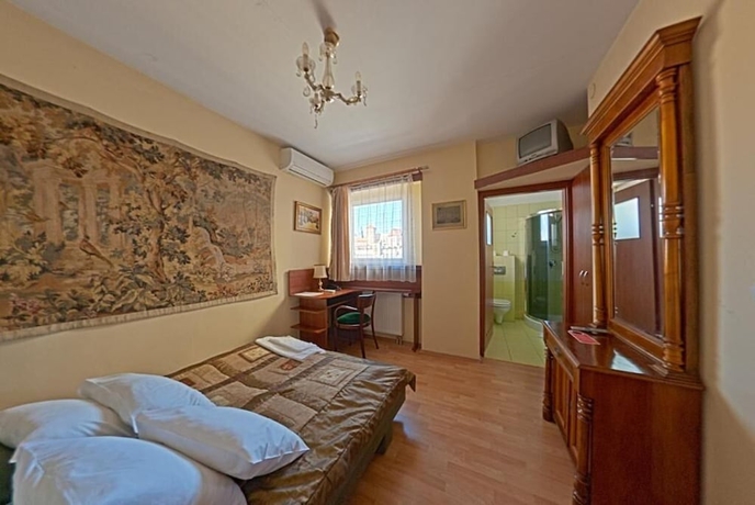 Imagen de la habitación del Hotel Alef. Foto 10