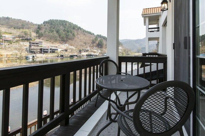 Imagen de la habitación del Hotel Alegre. Foto 27