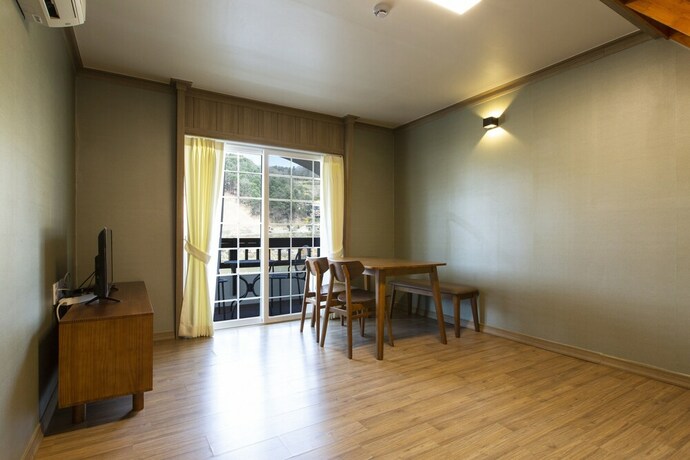 Imagen de la habitación del Hotel Alegre. Foto 36