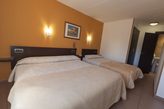 Imagen de la habitación del Hotel Alegret. Foto 7