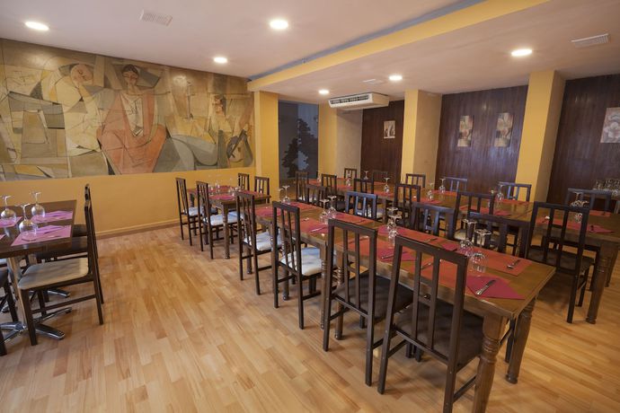 Imagen del bar/restaurante del Hotel Alegret. Foto 2
