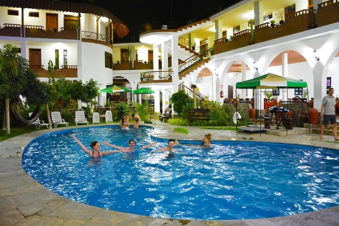 Imagen de la piscina del Hotel Alegria Nasca. Foto 16