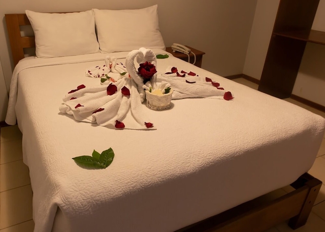 Imagen de la habitación del Hotel Alegrias inn hotel. Foto 17
