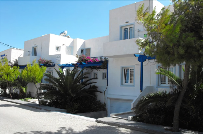 Imagen de los exteriores del Hotel Alegrias spot. Foto 18