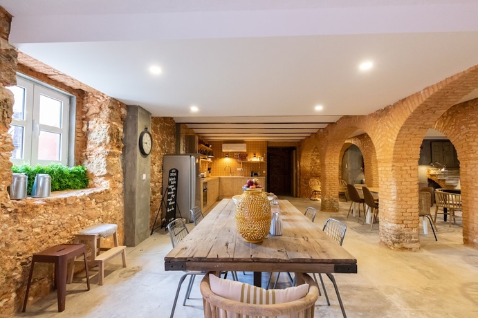 Imagen de los interiores del Hotel Aleixomor\'Aqui. Foto 16