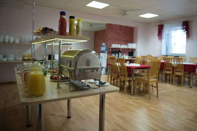 Imagen del bar/restaurante del Hotel Aleksandri. Foto 2