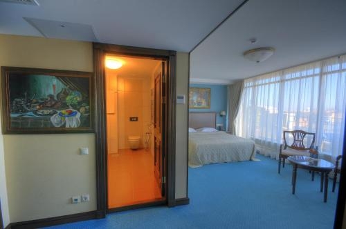 Imagen general del Hotel Aleksandrovskiy Grand. Foto 3