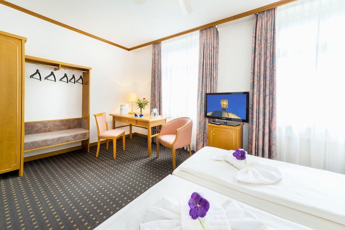 Imagen de la habitación del Hotel Alekto. Foto 15
