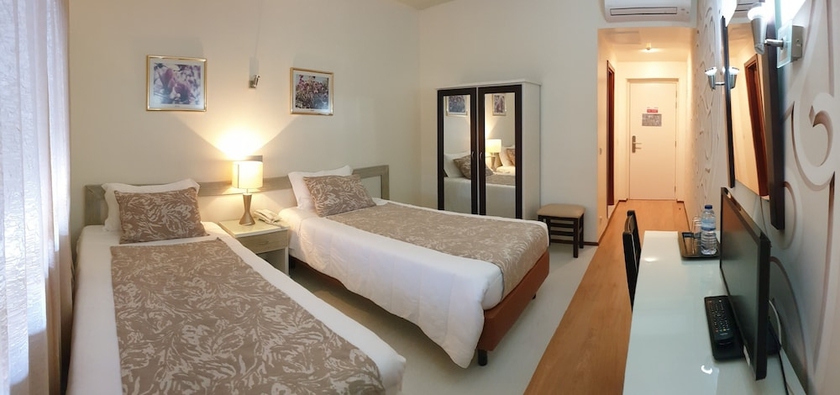 Imagen de la habitación del Hotel Aleluia. Foto 9