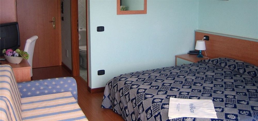 Imagen de la habitación del Hotel Alemagna. Foto 5