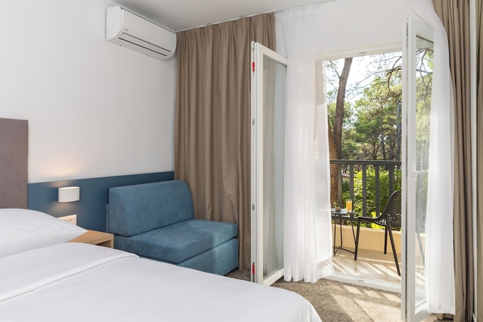 Imagen de la habitación del Hotel Alemaris Resort. Foto 10