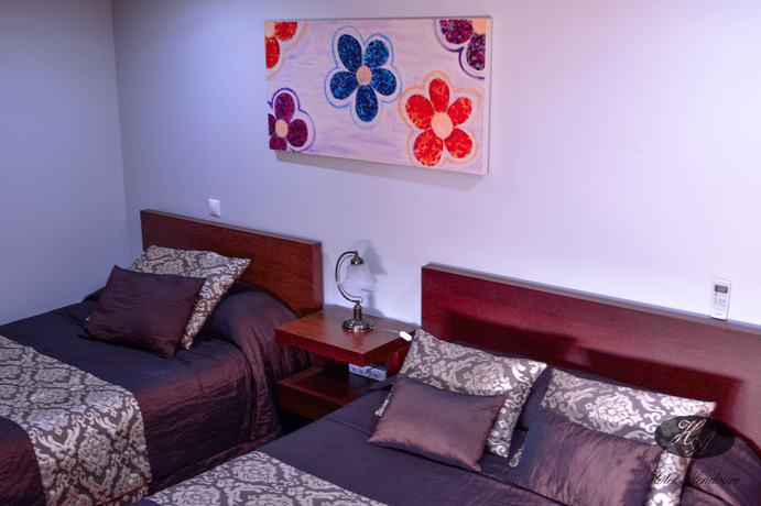 Imagen de la habitación del Hotel Alendouro. Foto 4