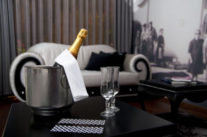 Imagen de los interiores del Hotel Alendouro. Foto 18