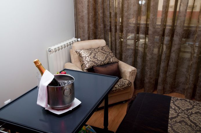 Imagen de la habitación del Hotel Alendouro. Foto 10