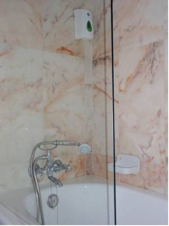 Imagen de la habitación del Hotel Alentejano Low Cost. Foto 4