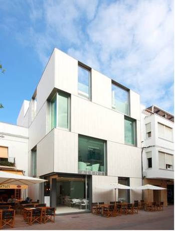 Imagen del bar/restaurante del Hotel Alenti Sitges and Restaurant. Foto 10