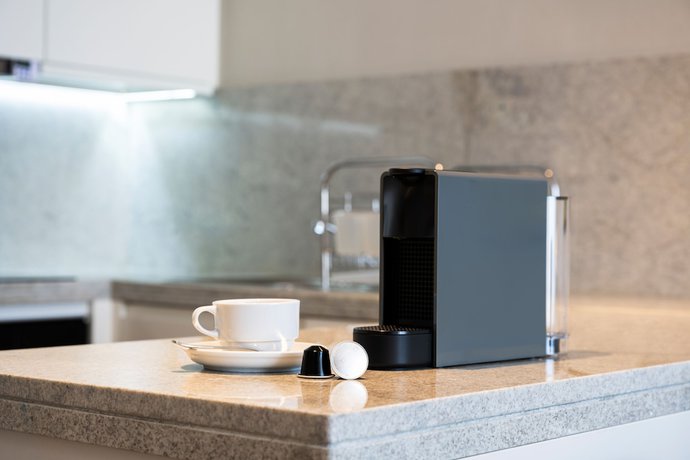 Imagen de la habitación del Hotel Aleph Doha Residences, Curio Collection By Hilton. Foto 7