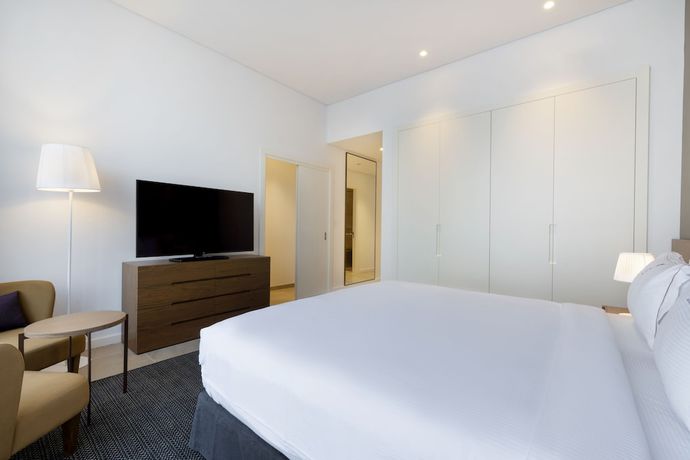 Imagen de la habitación del Hotel Aleph Doha Residences, Curio Collection By Hilton. Foto 16