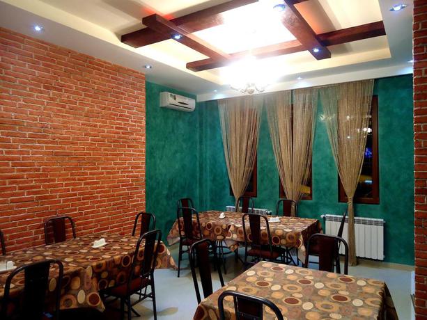 Imagen del bar/restaurante del Hotel Aleppo, Erev&aacute;n. Foto 2