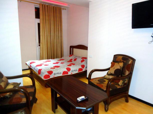 Imagen de la habitación del Hotel Aleppo, Erev&aacute;n. Foto 6