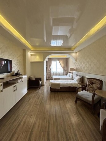 Imagen de la habitación del Hotel Aleppo, Erev&aacute;n. Foto 7