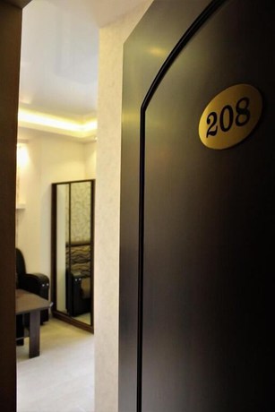 Imagen de la habitación del Hotel Aleppo, Erev&aacute;n. Foto 9