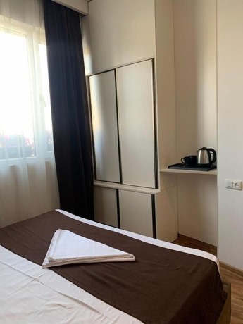 Imagen de la habitación del Hotel Aleppo, Erev&aacute;n. Foto 14