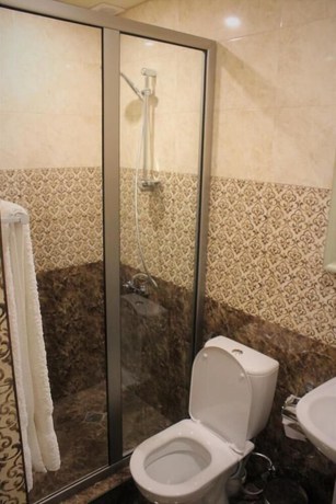 Imagen de la habitación del Hotel Aleppo, Erev&aacute;n. Foto 15