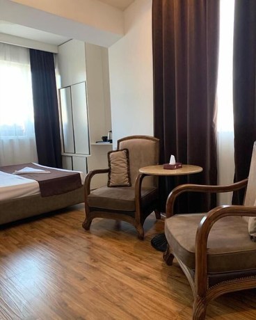 Imagen de la habitación del Hotel Aleppo, Erev&aacute;n. Foto 19