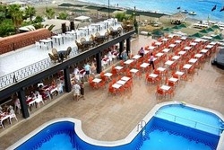Imagen del bar/restaurante del Hotel Aleria Belport Beach, BELDIBI. Foto 5